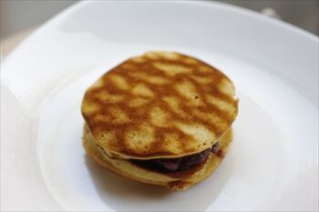横浜にある和菓子店「京らく製あん所」のどら焼き