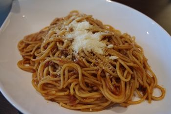 横浜日本大通りにあるカフェ「G+(ジープラス)」のランチ