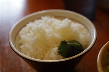 横浜白楽にある家系ラーメン店「末廣家」のライス