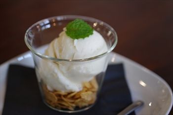 コピスガーデン内にあるカフェ「イート&グリーンカフェ」のアイス