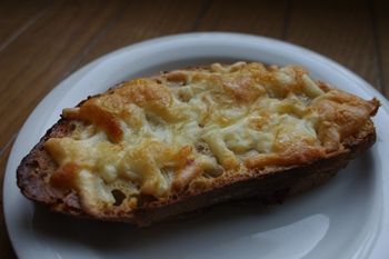 鎌倉にあるパン屋さん「ビゴの店 モン・ペシェ・ミニョン」のパン