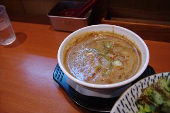 横浜元町にあるラーメン店「二閑人」のつけ麺