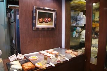 神奈川県久里浜にあるおいしいパン屋「zacro」の店内