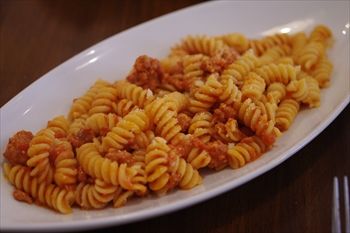 横浜桜木町にある「ピッツァリア キアッキェローネ」のパスタ