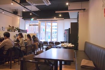 横浜センター南にあるイタリアン「クッチーナ ピノッキオ」の店内
