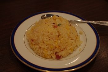 横浜中華街にある中華料理店「翡翠楼新館」のランチ