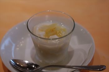 新横浜の中華料理のお店「點心茶室(テンシンチャシツ)」のデザート