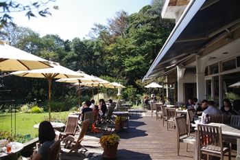 番外編 鎌倉にあるイングリッシュガーデン併設のカフェレストラン 石窯ガーデンテラス でいただくおいしい石窯パン付きランチ 横浜ブログ