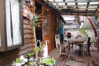 川崎新丸子にかるカフェ「HanaCAFE」の外観