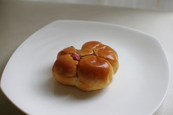 横浜中川にあるパン屋「パン工房 Juneberry」のパン