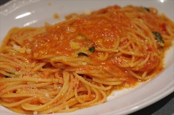 横浜赤レンガ倉庫にあるイタリアン「グリップオーガニック」のパスタ