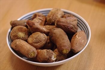 横浜センター南にある焼き芋屋さん「地湧庵農園横浜営業所」の焼き芋