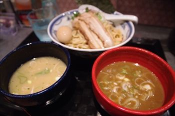 横浜にあるつけ麺専門店「つけ麺や 武双」のつけ麺