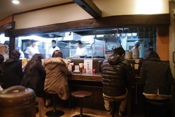 新横浜ラーメン博物館の「谷口食堂」の店内