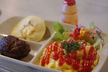 横浜大口にあるカフェ「kacha kacha cafe」のお子様プレート
