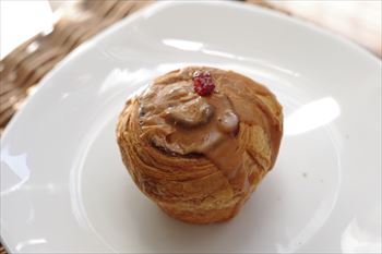 横浜にあるカフェ「flour+water(フラワーアンドウォーター)」のパン