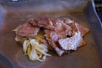 東戸塚にある鉄板焼きのお店「鉄板焼 勝治」のステーキ