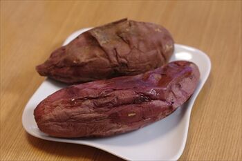 新横浜にある和菓子屋「本家菓子舗 おおくに」の焼き芋