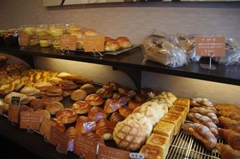 東神奈川にあるパン屋さん「パンドウー(PaindeU)」の店内