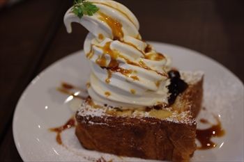 新横浜にあるカフェ「ポティエコーヒー」のスイーツ