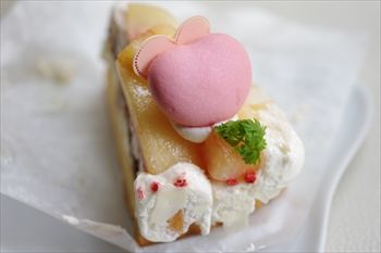 横浜みなとみらいの「ラ メゾン アンソレイユターブル」のタルト