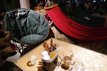 横浜みなとみらいにあるカフェ「キャンプコーヒー」の店内