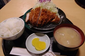 横浜日吉にあるとんかつ屋「とんかつ 和栗」のとんかつ