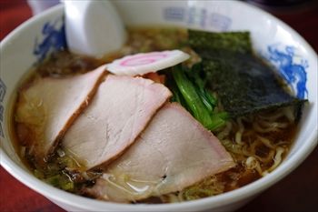 横浜仲町台にあるラーメン店「白河中華そば」の中華そば