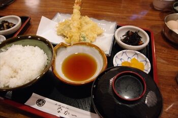 横浜西口にある居酒屋「なか一」の