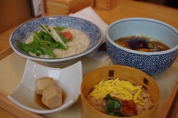 横浜シアルにあるおいしいうどん屋さん「嘉禾屋」の定食