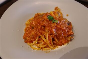 横浜新山下にあるイタリアン「リジャーナル」のパスタ