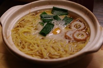 新横浜ラーメン博物館の「谷口食堂」の鍋焼きラーメン