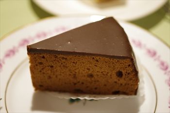 葉山にあるケーキショプ「フリューリング」のケーキ