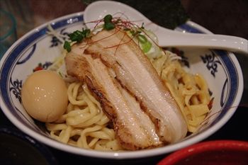 横浜にあるつけ麺専門店「つけ麺や 武双」のつけ麺