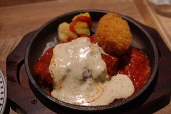 横浜ポルタにある肉カフェ「NICK STOCK」のランチ
