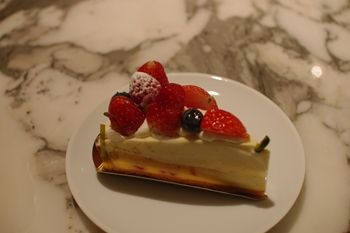 新横浜プリンスペペにあるカフェ「ケユカカフェ」のケーキ