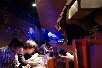 横浜馬車道にあるスープカレーのお店「らっきょ」の店内