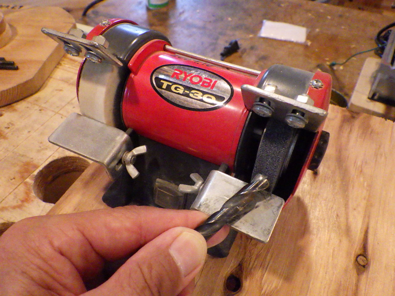 ブランド公式サイトでのお買い物 RYOBI リョービ ドリルシャープナー