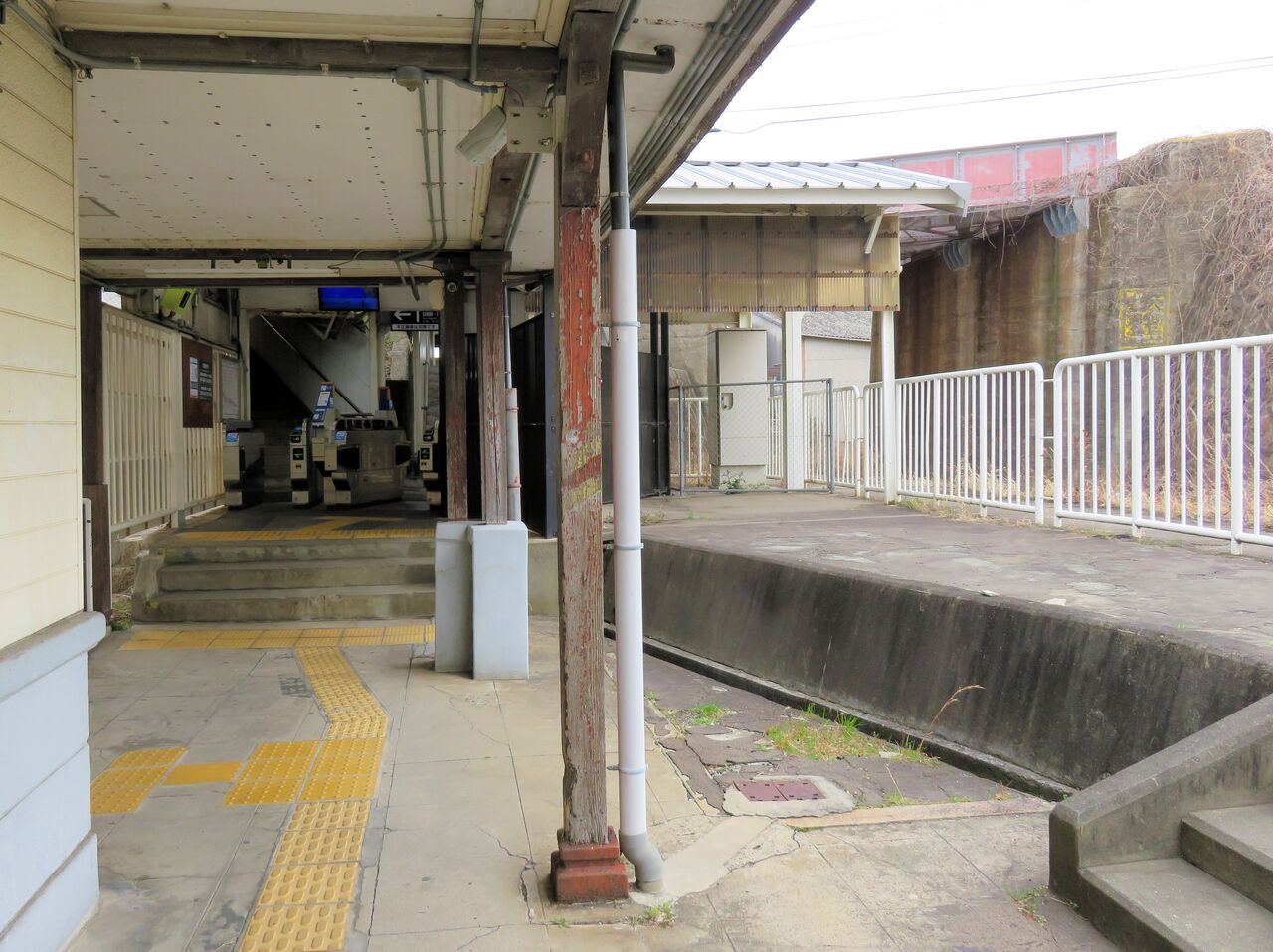 人生ゆるゆる途中下車<鉄道遺構>「旧和歌山線ホーム跡」(JR西日本・紀伊中ノ島駅)