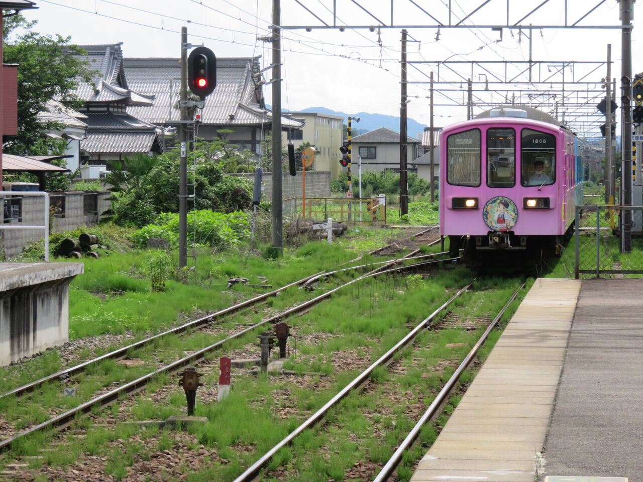 【鉄道駅探訪・名駅舎】「新八日市駅」(近江鉄道・八日市線〈万葉あかね線〉) 人生ゆるゆる途中下車 【鉄道駅探訪・名駅舎】「新八日市駅」(近江鉄道・八日市線〈万葉あかね線〉) 人生ゆるゆる途中下車