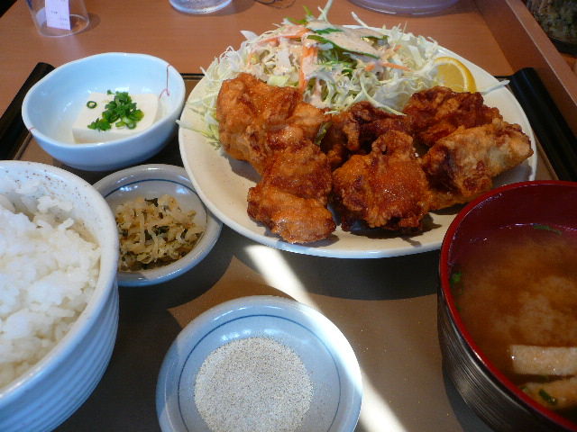 【弁当】ほっともっと、「のり弁当」を50円値下げ…平日の昼限定 くいもんニュース