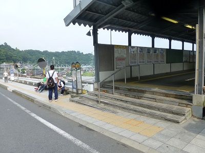 126 上野原駅バス停