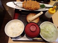 048 とんかつランチ