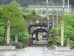 145 妙応寺参道入口