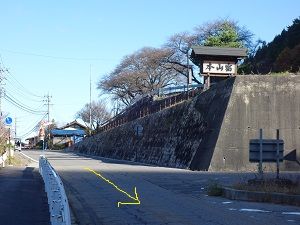 053 本山宿碑(上木戸跡)