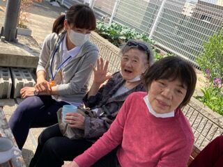 84D81C7E-1CCE-4F04-A73B-D9401799105C