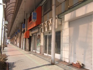2011-04 051