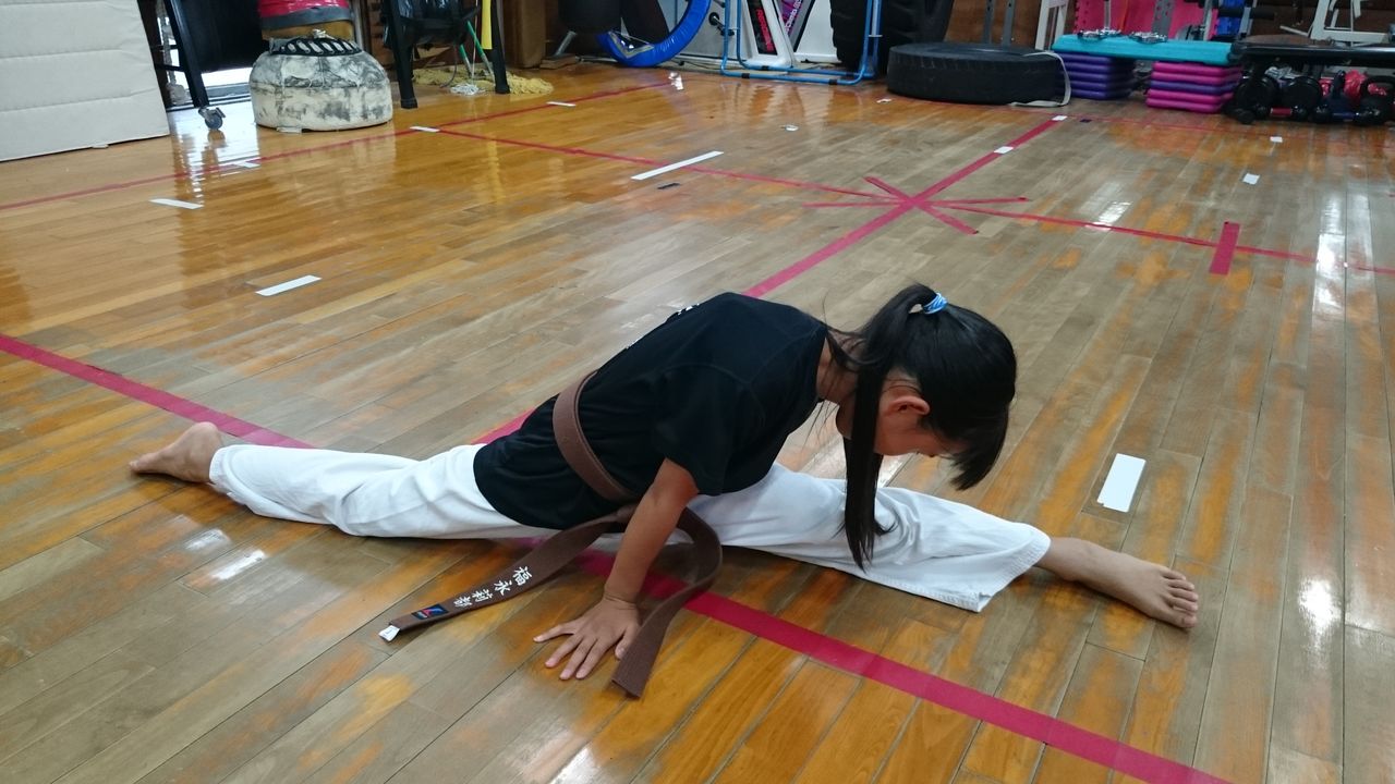 最高の画像 最高 空手 股 割り