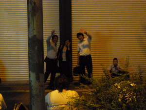 3人