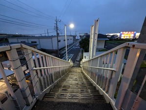 715